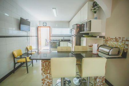 Casa à venda com 250m², 3 quartos e 4 vagasCozinha