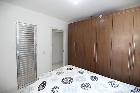Casa à venda com 80m², 2 quartos e sem vagaSuíte