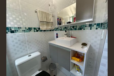 Casa à venda com 80m², 2 quartos e sem vagaBanheiro da Suíte