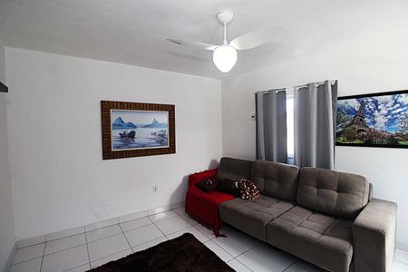 Casa à venda com 80m², 2 quartos e sem vagaSala