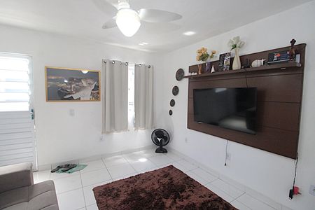 Casa à venda com 80m², 2 quartos e sem vagaSala