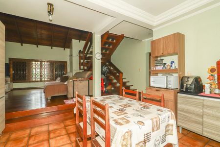 Casa à venda com 271m², 3 quartos e 2 vagasCozinha