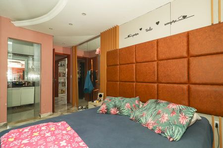 Casa à venda com 200m², 2 quartos e 5 vagas Casa à venda com 200m², 2 quartos e 5 vagasSuíte