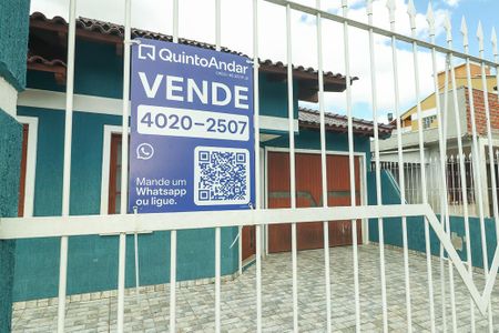 Casa à venda com 200m², 2 quartos e 5 vagas Casa à venda com 200m², 2 quartos e 5 vagasFachada e placa