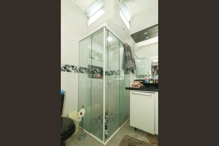 Casa à venda com 200m², 2 quartos e 5 vagas Casa à venda com 200m², 2 quartos e 5 vagasBanheiro da Suíte