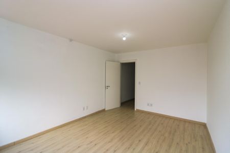 Casa à venda com 347m², 4 quartos e 6 vagas Casa à venda com 347m², 4 quartos e 6 vagasQuarto 3