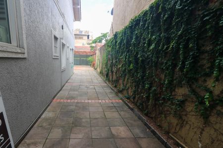 Casa à venda com 347m², 4 quartos e 6 vagas Casa à venda com 347m², 4 quartos e 6 vagasGaragem