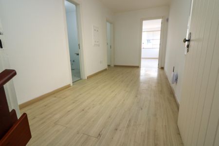Casa à venda com 347m², 4 quartos e 6 vagas Casa à venda com 347m², 4 quartos e 6 vagasHall