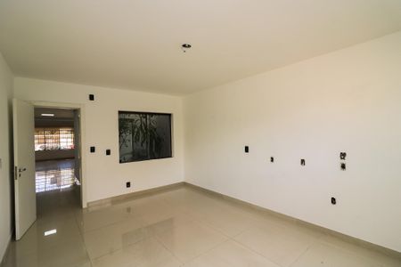 Casa à venda com 347m², 4 quartos e 6 vagas Casa à venda com 347m², 4 quartos e 6 vagasCozinha