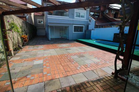 Casa à venda com 347m², 4 quartos e 6 vagas Casa à venda com 347m², 4 quartos e 6 vagasVista da Varanda