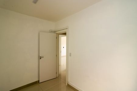 Casa à venda com 347m², 4 quartos e 6 vagas Casa à venda com 347m², 4 quartos e 6 vagasQuarto de Serviço