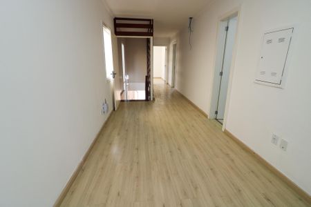 Casa à venda com 347m², 4 quartos e 6 vagas Casa à venda com 347m², 4 quartos e 6 vagasHall