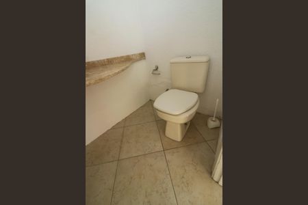 Casa à venda com 347m², 4 quartos e 6 vagas Casa à venda com 347m², 4 quartos e 6 vagasLavabo 2