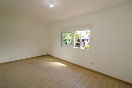 Casa à venda com 347m², 4 quartos e 6 vagas Casa à venda com 347m², 4 quartos e 6 vagasQuarto 1