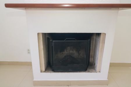 Casa à venda com 347m², 4 quartos e 6 vagas Casa à venda com 347m², 4 quartos e 6 vagasSala