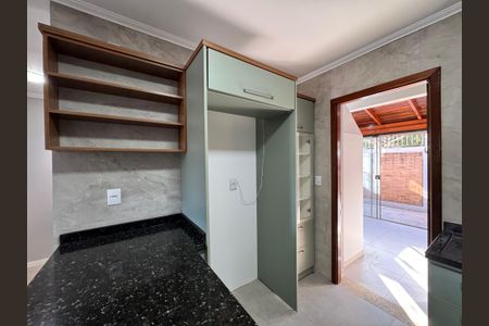 Casa de condomínio à venda com 102m², 3 quartos e 2 vagasCozinha