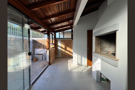 Casa de condomínio à venda com 102m², 3 quartos e 2 vagasChurrasqueira