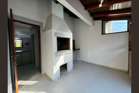 Casa de condomínio à venda com 102m², 3 quartos e 2 vagasChurrasqueira