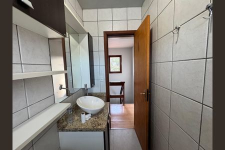 Casa de condomínio à venda com 102m², 3 quartos e 2 vagasbanheiro 1