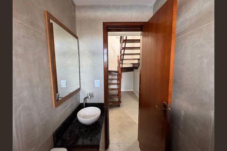 Casa de condomínio à venda com 102m², 3 quartos e 2 vagasbanheiro 2