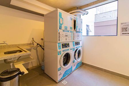 Studio para alugar com 25m², 1 quarto e sem vaga Studio para alugar com 25m², 1 quarto e sem vagaLavanderia