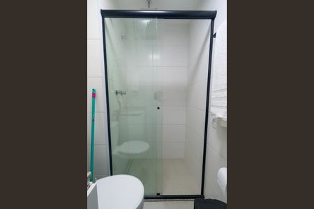 Studio para alugar com 27m², 1 quarto e sem vaga Studio para alugar com 27m², 1 quarto e sem vagaBanheiro Detalhe
