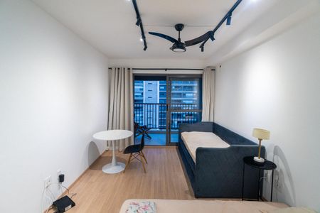 Studio para alugar com 27m², 1 quarto e sem vaga Studio para alugar com 27m², 1 quarto e sem vagaSala/Quarto