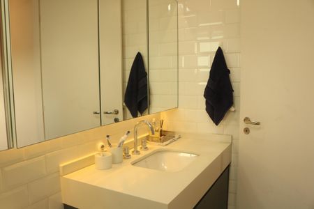 Apartamento para alugar com 62m², 2 quartos e 2 vagasBanheiro da Suíte