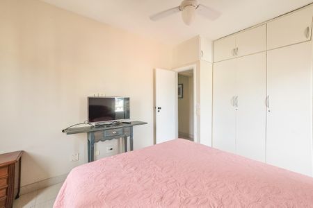 Apartamento para alugar com 290m², 4 quartos e 2 vagas Apartamento para alugar com 290m², 4 quartos e 2 vagasSuite 1