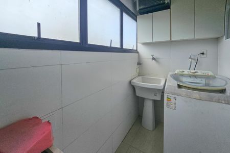 Apartamento para alugar com 290m², 4 quartos e 2 vagas Apartamento para alugar com 290m², 4 quartos e 2 vagasÁrea de serviço