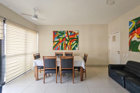 Apartamento para alugar com 290m², 4 quartos e 2 vagas Apartamento para alugar com 290m², 4 quartos e 2 vagasSala