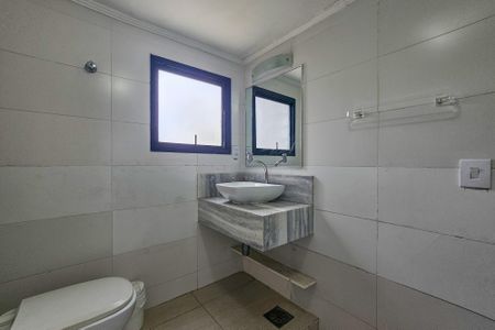 Apartamento para alugar com 290m², 4 quartos e 2 vagas Apartamento para alugar com 290m², 4 quartos e 2 vagasBanheiro da suíte 1