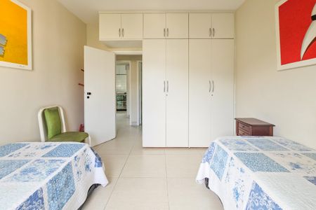 Apartamento para alugar com 290m², 4 quartos e 2 vagas Apartamento para alugar com 290m², 4 quartos e 2 vagasQuarto 1