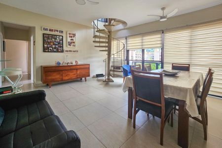 Apartamento para alugar com 290m², 4 quartos e 2 vagas Apartamento para alugar com 290m², 4 quartos e 2 vagasSala