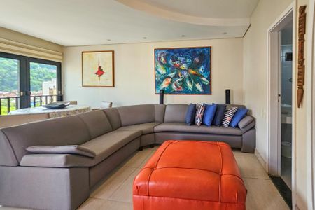 Apartamento para alugar com 290m², 4 quartos e 2 vagas Apartamento para alugar com 290m², 4 quartos e 2 vagasSala 2