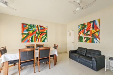 Apartamento para alugar com 290m², 4 quartos e 2 vagas Apartamento para alugar com 290m², 4 quartos e 2 vagasSala