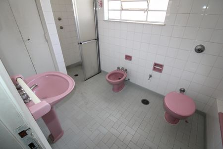 Casa à venda com 150m², 3 quartos e 1 vagaBanheiro 2