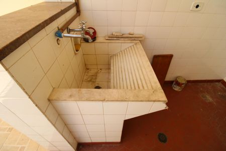 Casa à venda com 150m², 3 quartos e 1 vagaÁrea de Serviço