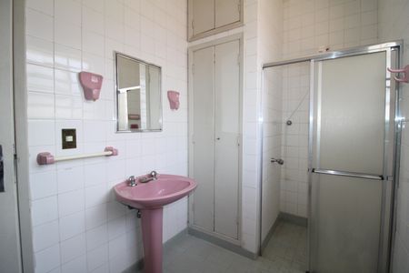 Casa à venda com 150m², 3 quartos e 1 vagaBanheiro 2