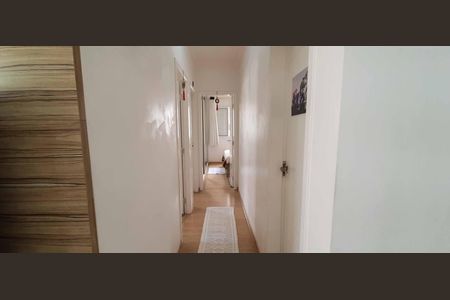 Apartamento à venda com 65m², 3 quartos e 1 vaga Apartamento à venda com 65m², 3 quartos e 1 vagaCorredor