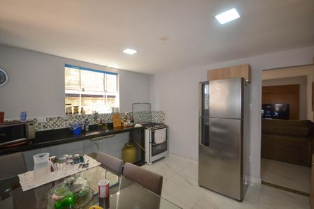 Casa para alugar com 200m², 3 quartos e 1 vagaCozinha