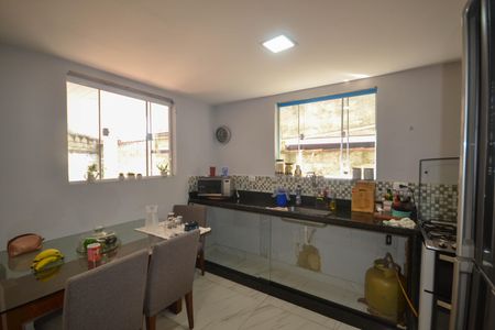 Casa para alugar com 200m², 3 quartos e 1 vagaCozinha