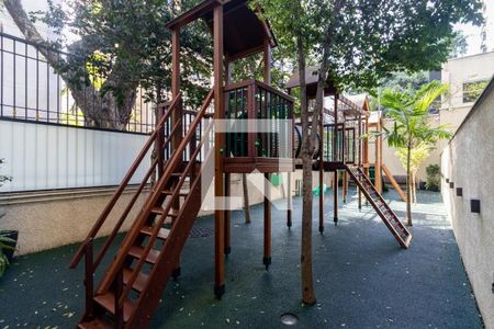 Apartamento à venda com 156m², 3 quartos e 3 vagasÁrea comum - Playground