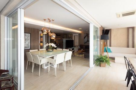 Apartamento à venda com 156m², 3 quartos e 3 vagasSala