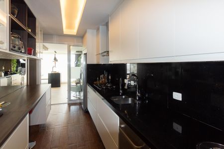 Apartamento à venda com 156m², 3 quartos e 3 vagasCozinha