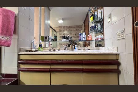 Apartamento à venda com 240m², 3 quartos e 3 vagasBanheiro da Suíte 3