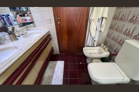 Apartamento à venda com 240m², 3 quartos e 3 vagasBanheiro da Suíte 3