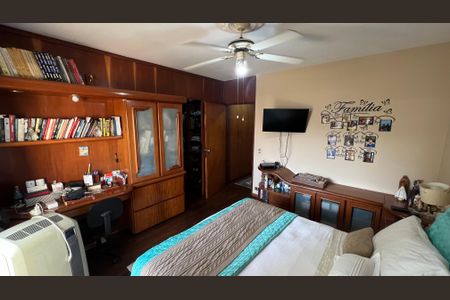 Apartamento à venda com 240m², 3 quartos e 3 vagasSuíte 3