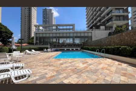 Apartamento à venda com 240m², 3 quartos e 3 vagasÁrea comum - Piscina