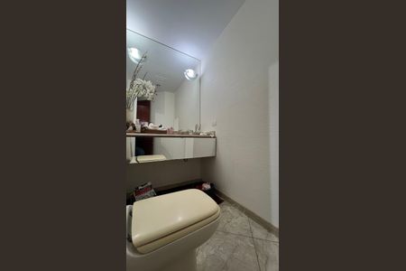 Apartamento à venda com 240m², 3 quartos e 3 vagasLavabo